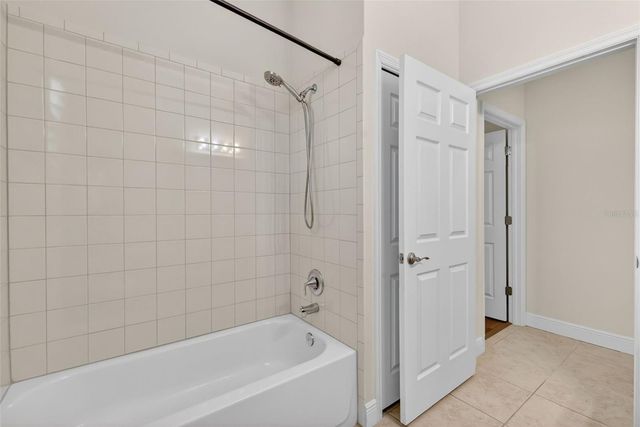 8237 BRIDGEPORT BAY CIRCLE, Mount Dora, FL 32757