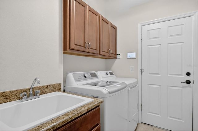 8237 BRIDGEPORT BAY CIRCLE, Mount Dora, FL 32757