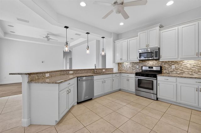 8237 BRIDGEPORT BAY CIRCLE, Mount Dora, FL 32757