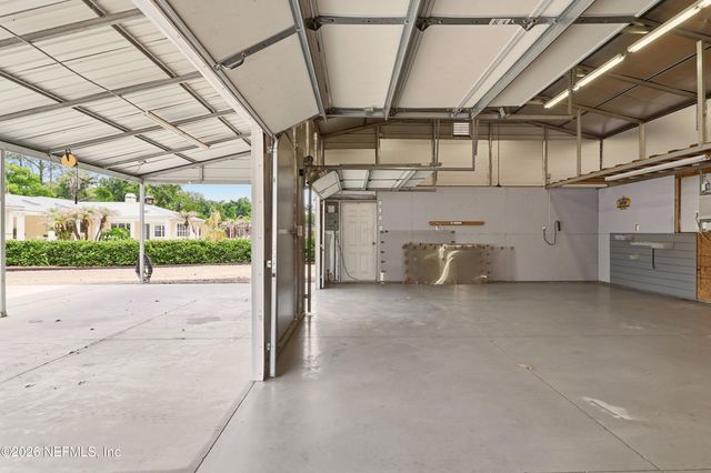 11685 WOODSIDE Lane, Jacksonville, FL 32223