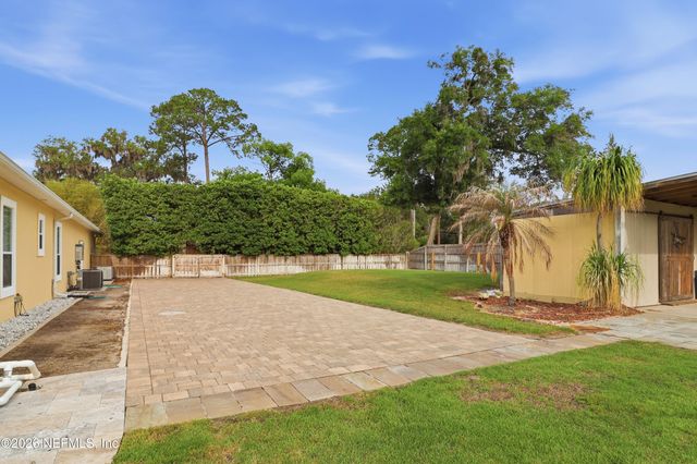 11685 WOODSIDE Lane, Jacksonville, FL 32223