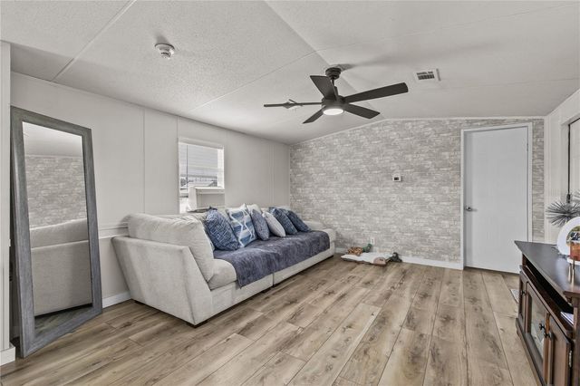 3834 HIXON AVENUE, St Cloud, FL 34772
