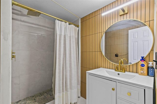 3834 HIXON AVENUE, St Cloud, FL 34772