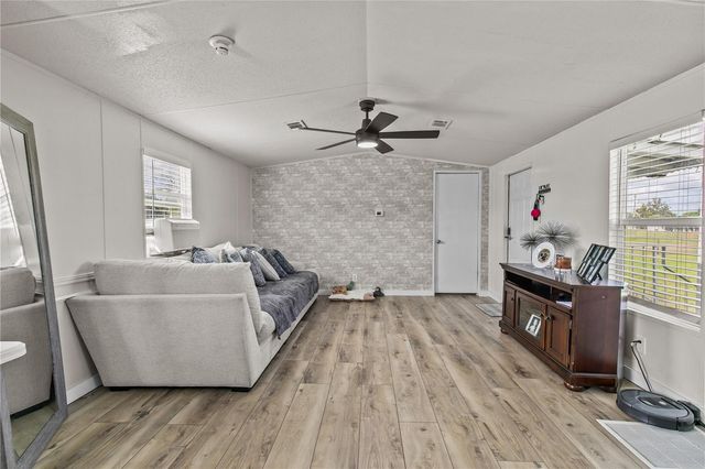 3834 HIXON AVENUE, St Cloud, FL 34772