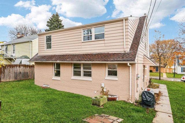 3347 S 47th STREET, Greenfield, WI 53219