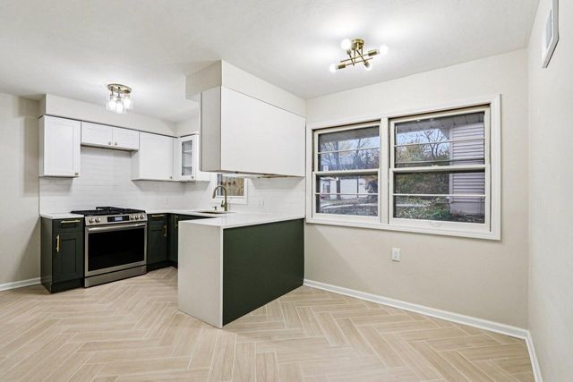 3347 S 47th STREET, Greenfield, WI 53219