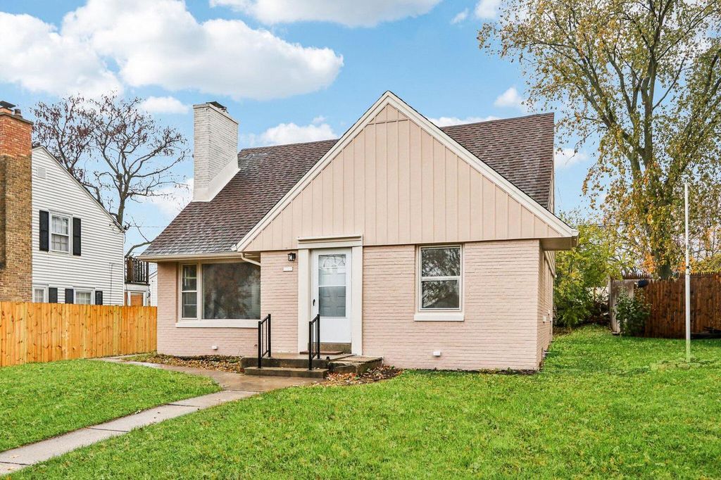 3347 S 47th STREET, Greenfield, WI 53219