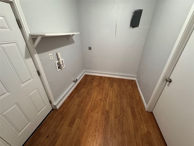 1239 Hidden Valley Drive, Dallas, TX 75241