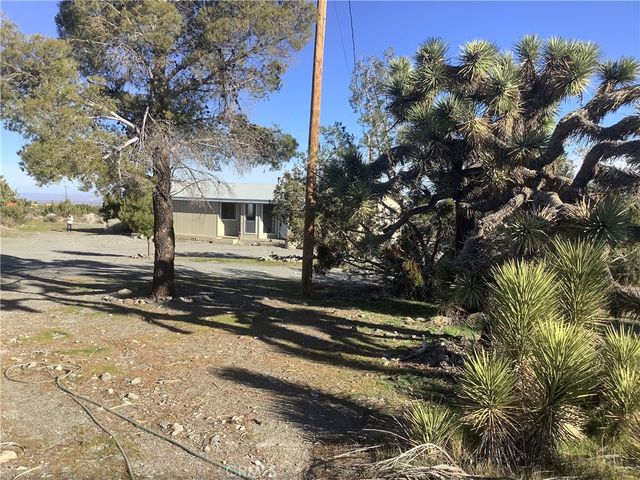 2830 Phelan Road, Phelan, CA 92371
