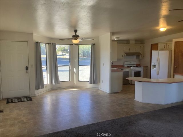 2830 Phelan Road, Phelan, CA 92371