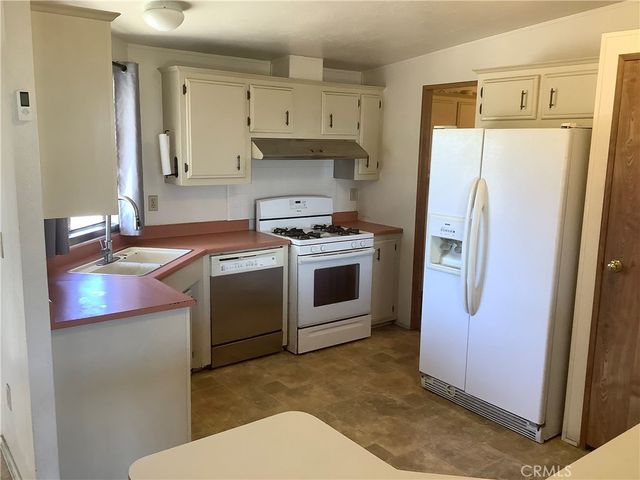 2830 Phelan Road, Phelan, CA 92371