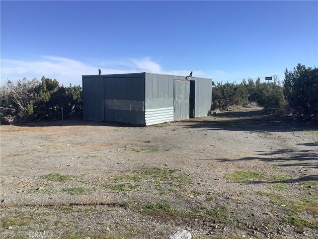 2830 Phelan Road, Phelan, CA 92371