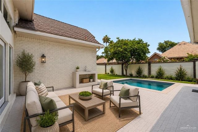 600 Bluebird Avenue, Mcallen, TX 78504