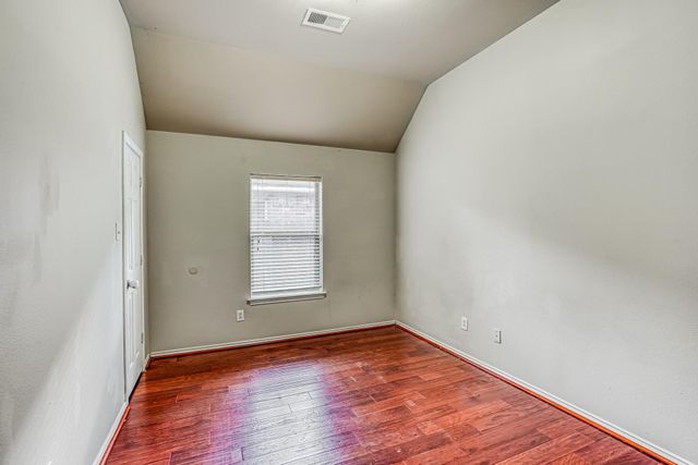 606 Red Oak Canyon Lane, La Marque, TX 77568