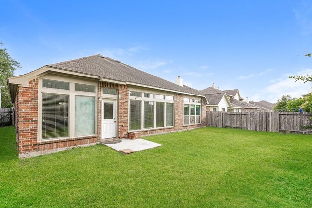 606 Red Oak Canyon Lane, La Marque, TX 77568