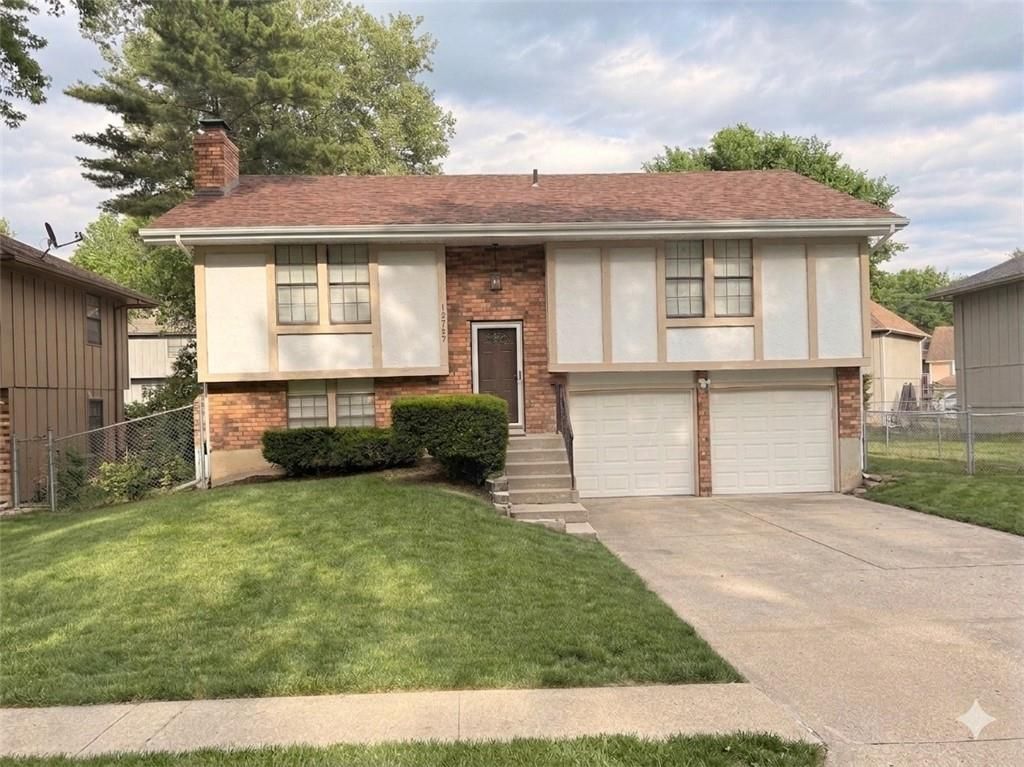 10737 Lewis Court, Kansas City, MO 64134