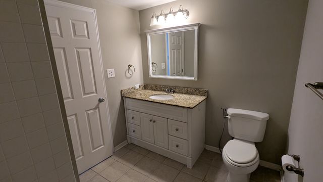 54 Plymouth Court 102D, Naperville, IL 60565