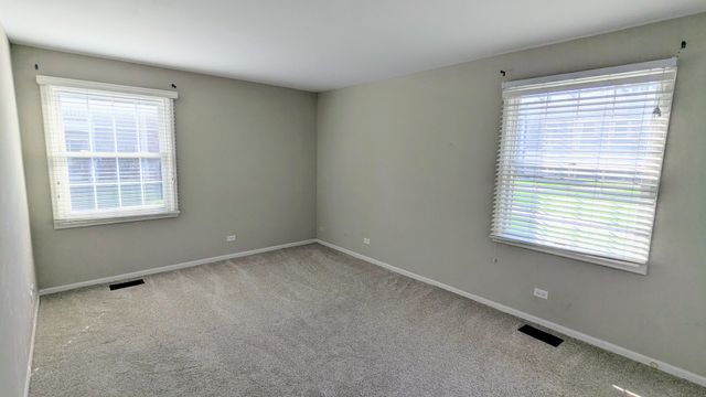 54 Plymouth Court 102D, Naperville, IL 60565