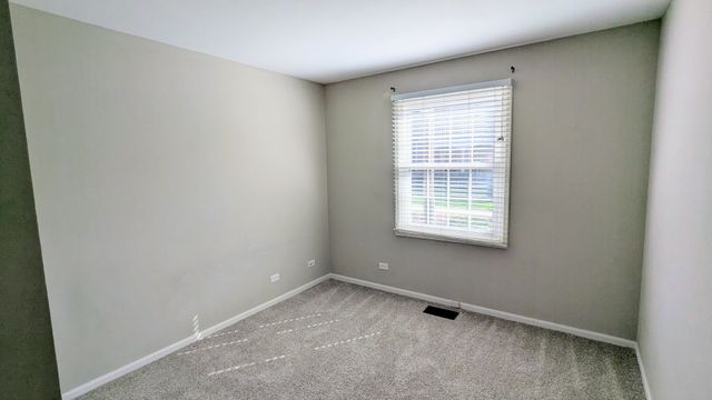 54 Plymouth Court 102D, Naperville, IL 60565