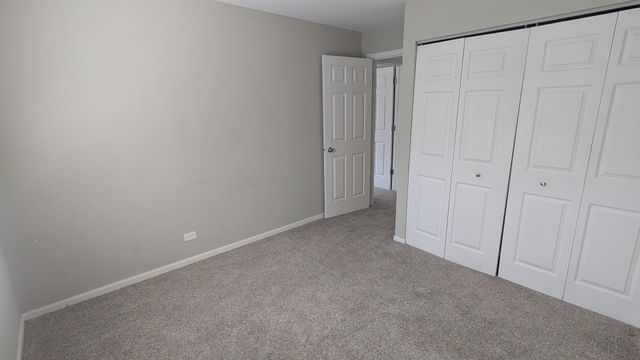 54 Plymouth Court 102D, Naperville, IL 60565