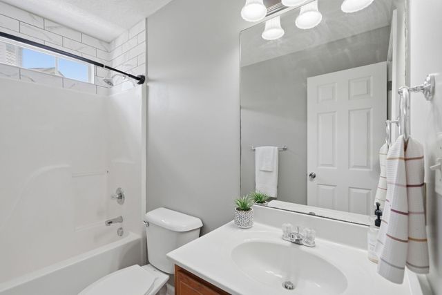 2629 Michelle Park, Lexington, KY 40511