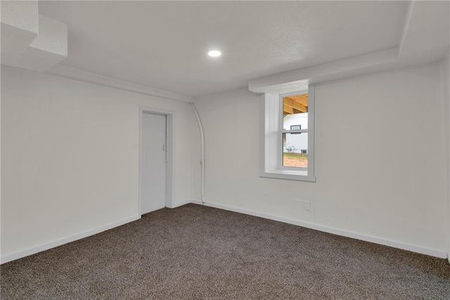 309 E 2nd Street, Bonner Springs, KS 66012