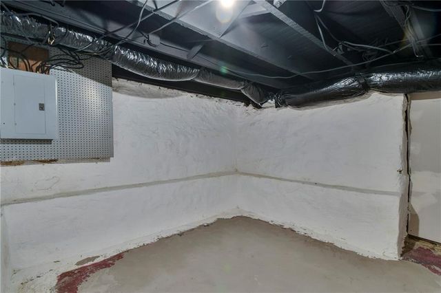 309 E 2nd Street, Bonner Springs, KS 66012