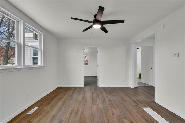 309 E 2nd Street, Bonner Springs, KS 66012