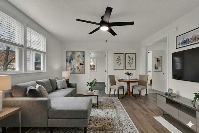 309 E 2nd Street, Bonner Springs, KS 66012