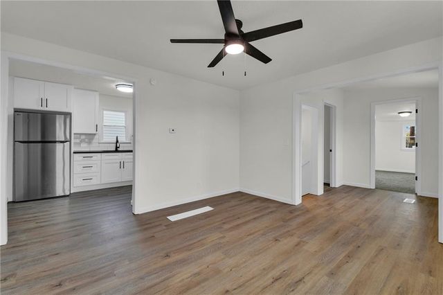 309 E 2nd Street, Bonner Springs, KS 66012