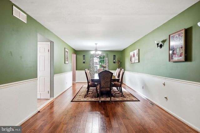 15 WESTMINSTER DR, Voorhees, NJ 08043