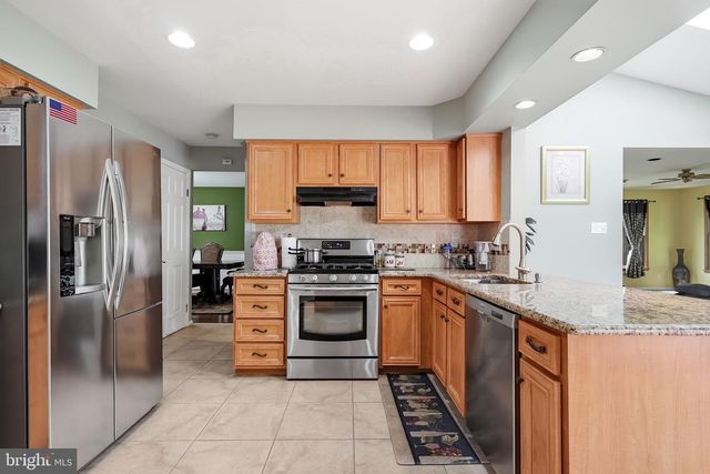 15 WESTMINSTER DR, Voorhees, NJ 08043
