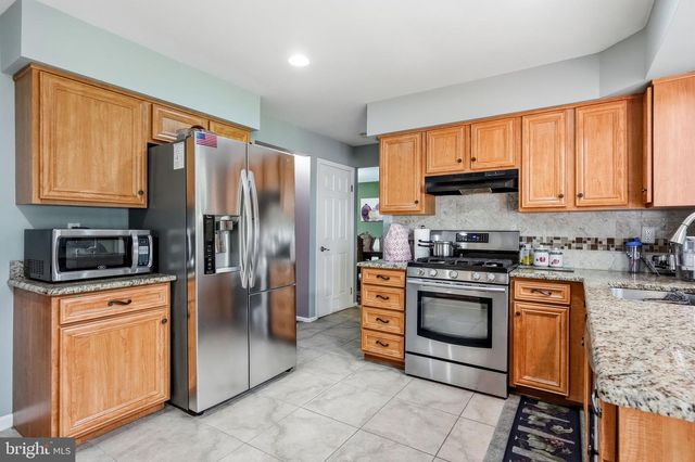 15 WESTMINSTER DR, Voorhees, NJ 08043