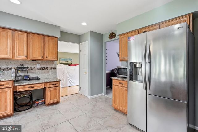 15 WESTMINSTER DR, Voorhees, NJ 08043