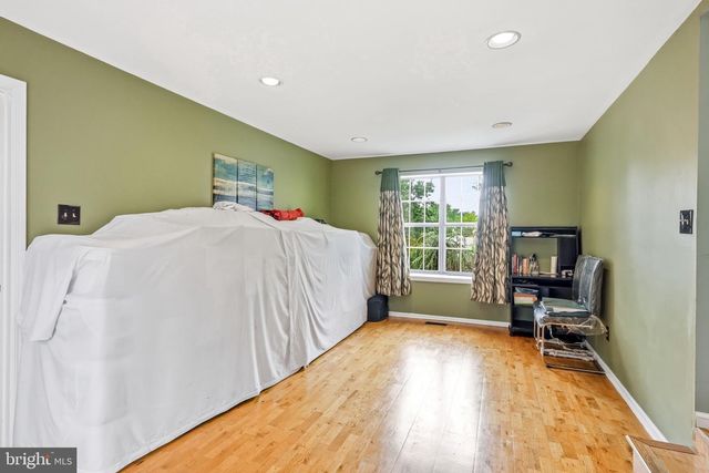 15 WESTMINSTER DR, Voorhees, NJ 08043