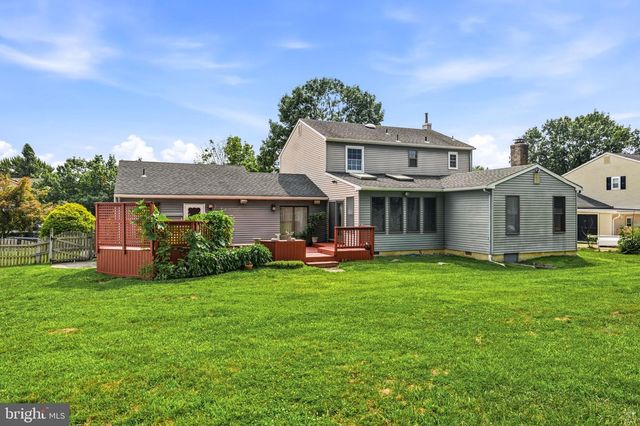15 WESTMINSTER DR, Voorhees, NJ 08043