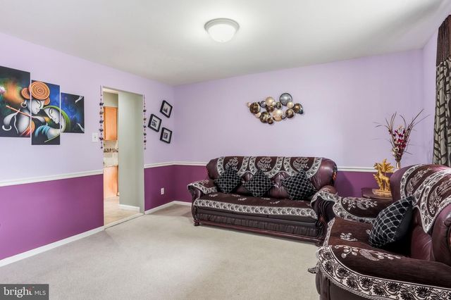 15 WESTMINSTER DR, Voorhees, NJ 08043