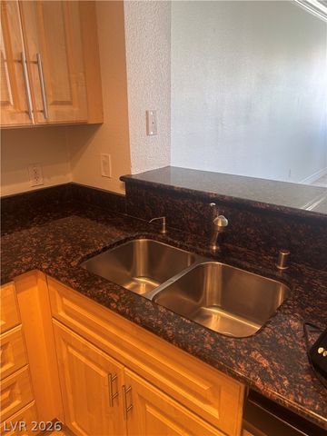 210 East FLAMINGO Road 123, Las Vegas, NV 89169