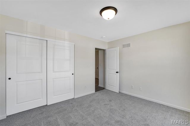 211 Windmill View Drive, O'fallon, MO 63385