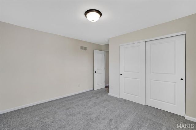 211 Windmill View Drive, O'fallon, MO 63385