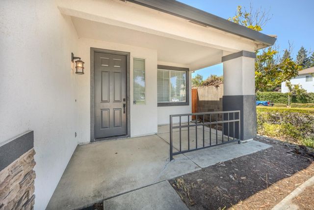2358 Stone River Ct, Rancho Cordova, CA 95670