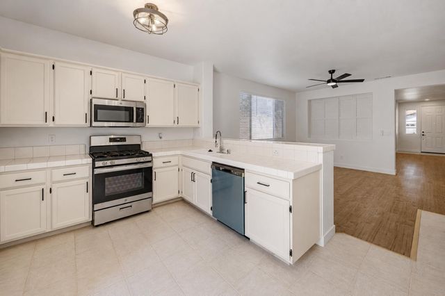 2358 Stone River Ct, Rancho Cordova, CA 95670