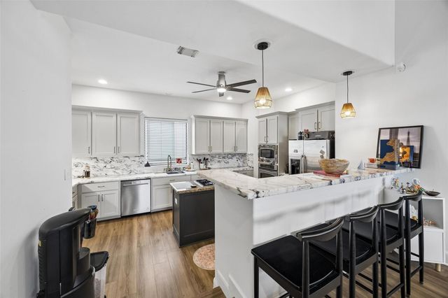 5022 Lillian Street, Houston, TX 77007