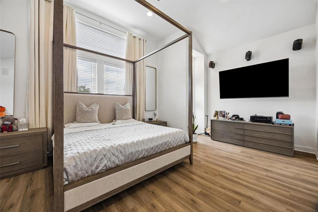 5022 Lillian Street, Houston, TX 77007