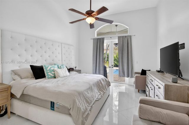 1221 NW 141st Ave, Pembroke Pines, FL 33028