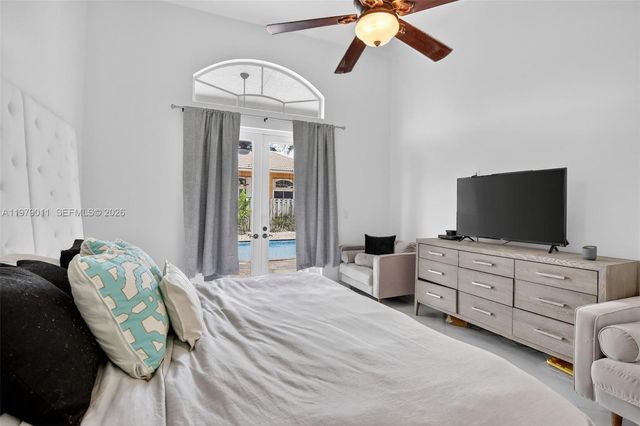 1221 NW 141st Ave, Pembroke Pines, FL 33028