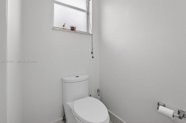 1221 NW 141st Ave, Pembroke Pines, FL 33028