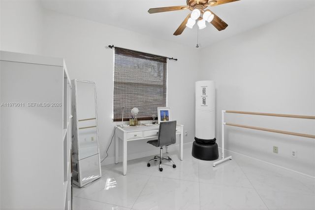 1221 NW 141st Ave, Pembroke Pines, FL 33028