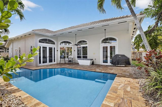 1221 NW 141st Ave, Pembroke Pines, FL 33028