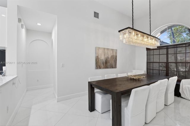 1221 NW 141st Ave, Pembroke Pines, FL 33028